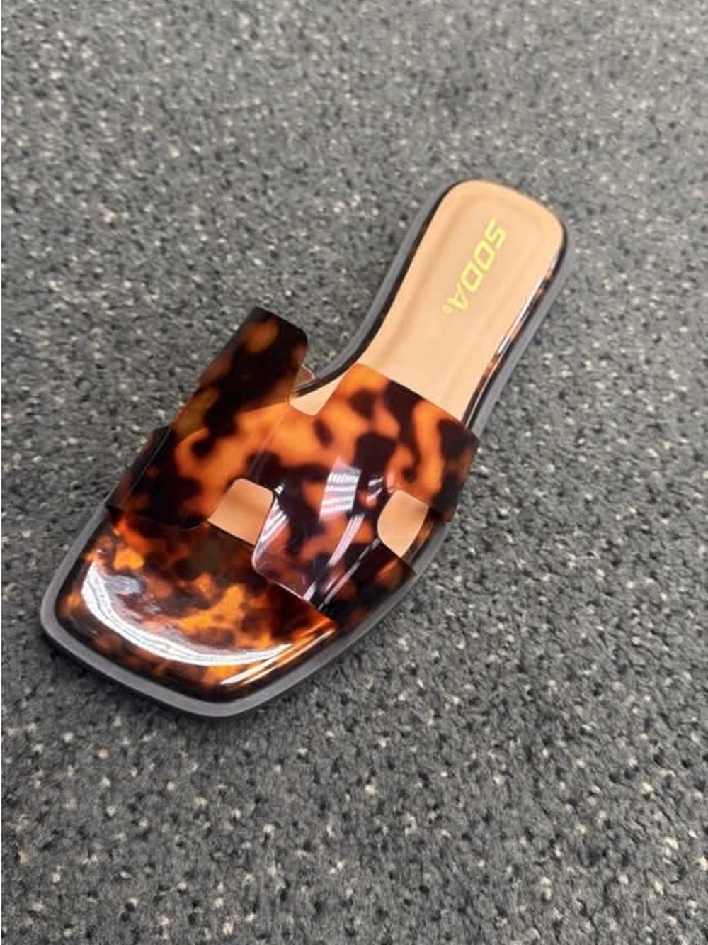 Soda Tortoiseshell Slide Mule in Brown/Black